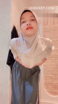 JILBAB CANTIK SUKA MAIN DILDO – ICIBOS69
