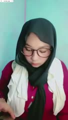 Rhma ptri Jilbab Gemoy Kacamata Nobar.mp4
