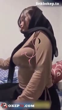 Ibu kost maksa masuk kamar.mp4